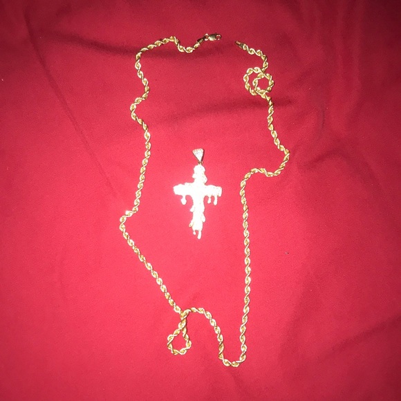 Gold 10k chain and gold 10k w diamond cross